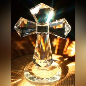 New Elegant 6” x 4” Glass Crystal Cross Suncatcher